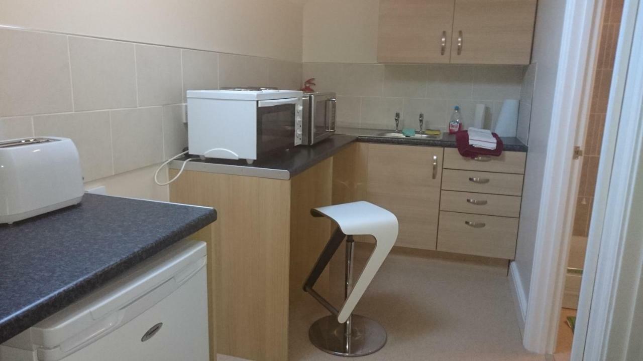 Mount Pleasant Hotel Aberdare Bagian luar foto
