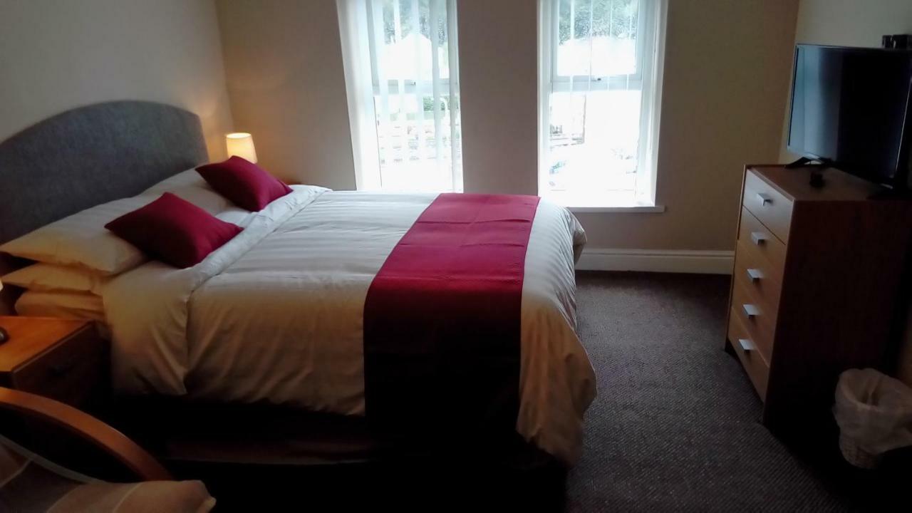 Mount Pleasant Hotel Aberdare Bagian luar foto